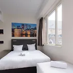 Hotel Easyhotel Centre 2*