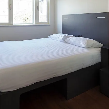 Hotel Easyhotel Centre 2*