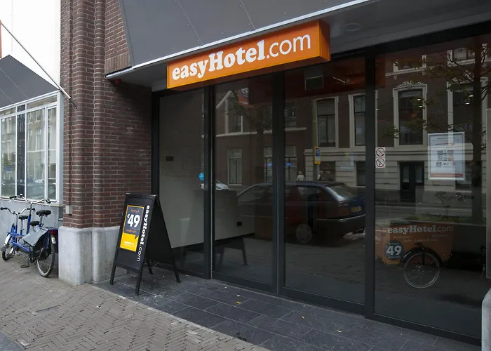 Easyhotel Centre Hotel 2*