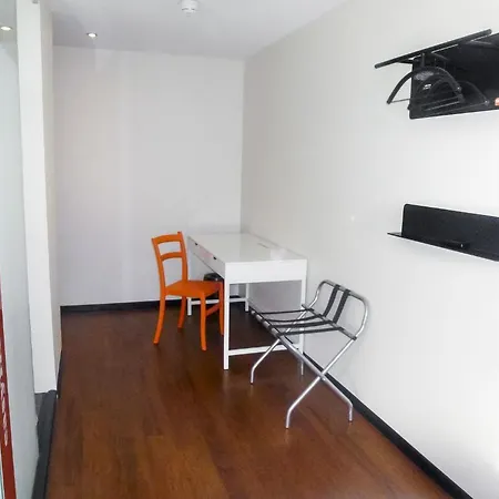 Hotel Easyhotel Centre 2*