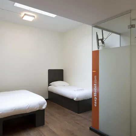Easyhotel Centre 2* The Hague