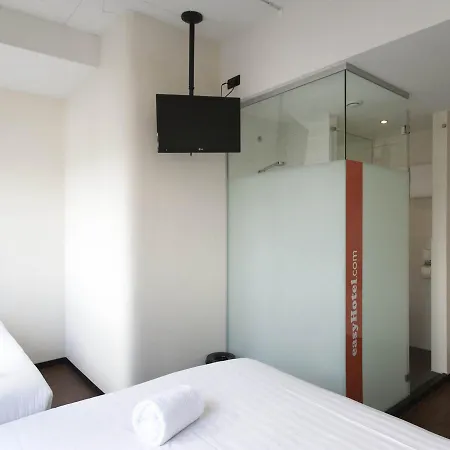 호텔 Easyhotel Centre