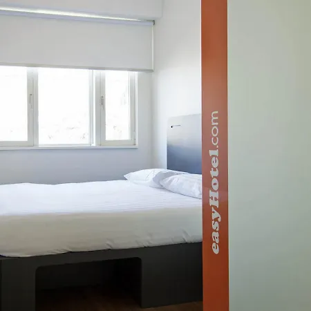 Hotel Easyhotel Centre