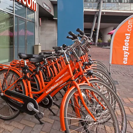 Easyhotel Centre 호텔