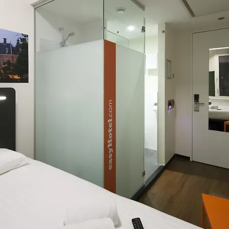Easyhotel Centre 호텔 2*