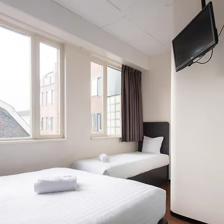 Easyhotel Centre 2* The Hague