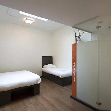 Easyhotel Centre 호텔 2*