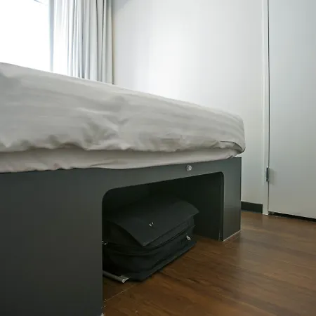 Easyhotel Centre 호텔