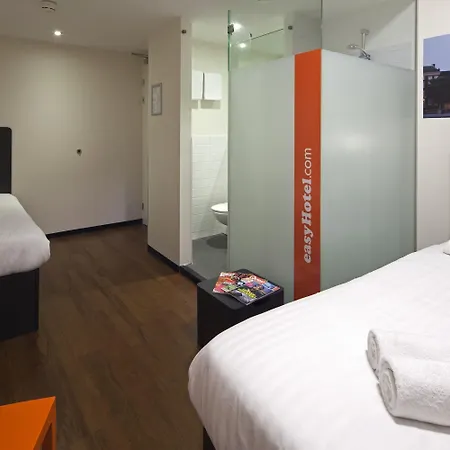 Easyhotel Centre 호텔 2*