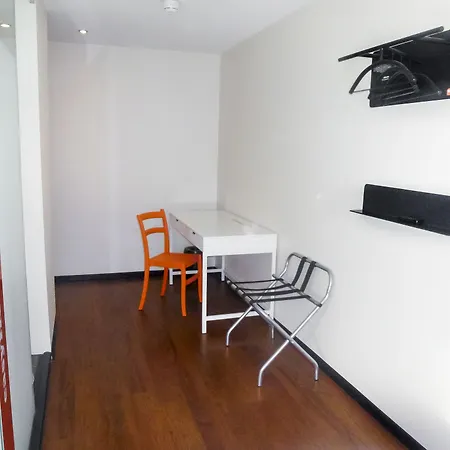Easyhotel Centre