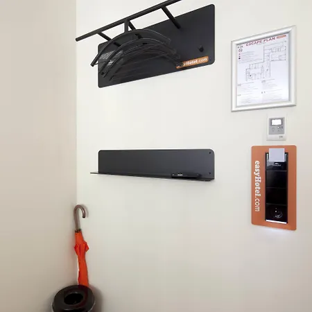 Easyhotel Centre 호텔 2*