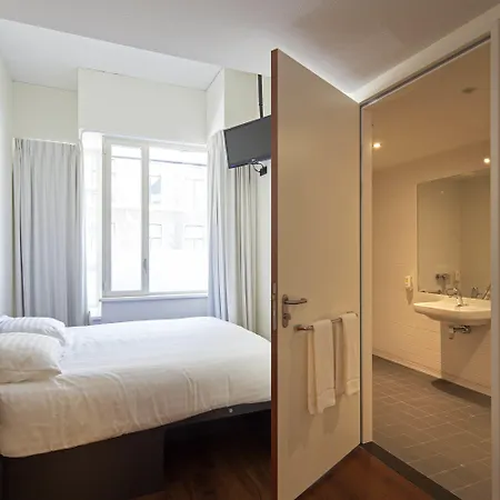 Easyhotel Centre 2*