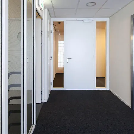 Easyhotel Centre Hotel 2*