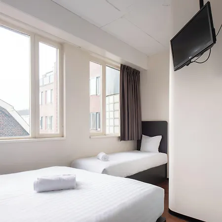 Easyhotel Centre 2* L'Aia