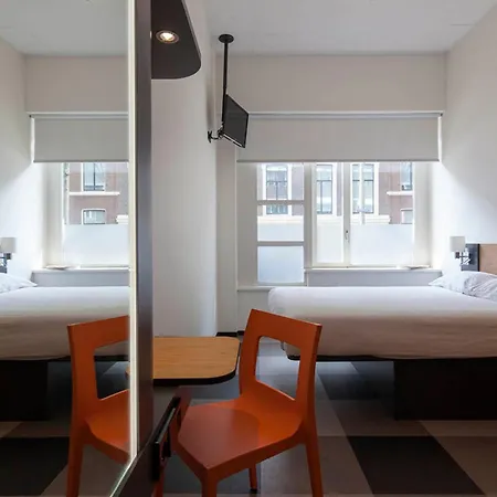 Easyhotel Centre 2* 헤이그