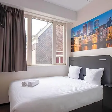 Easyhotel Centre 2*
