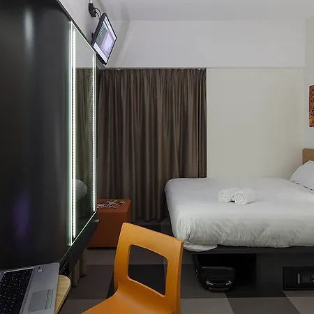 Easyhotel Centre Hotel 2*