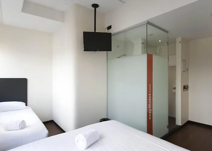 Hotel Easyhotel Centre