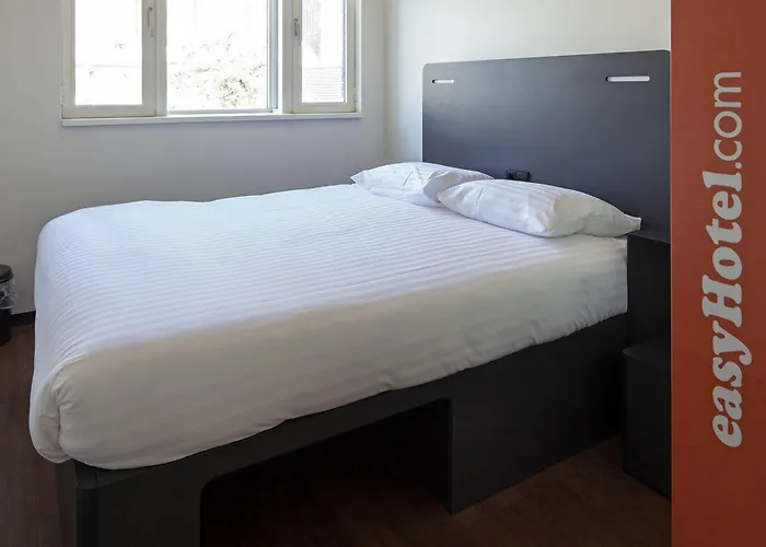 Hotel Easyhotel Centre 2*