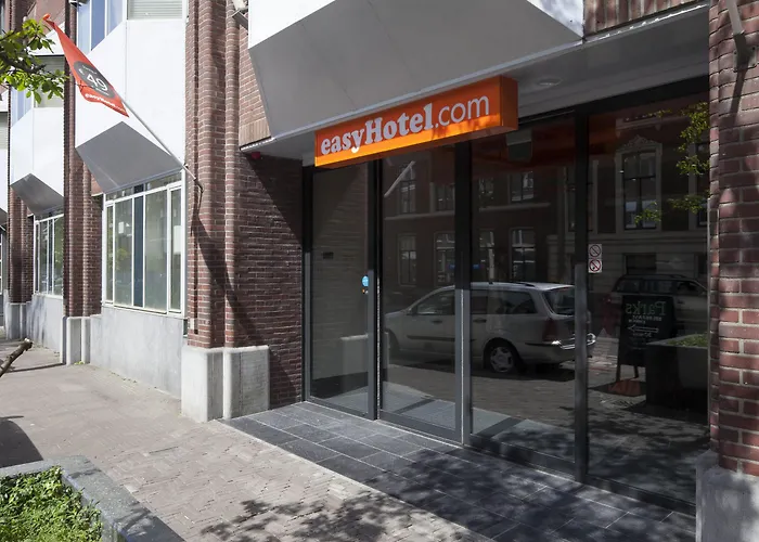 Easyhotel Centre Hotel