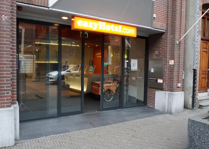 Easyhotel Centre Hotel 2*