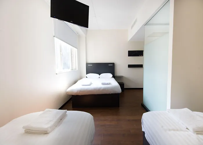 Easyhotel Centre Hotel 2*