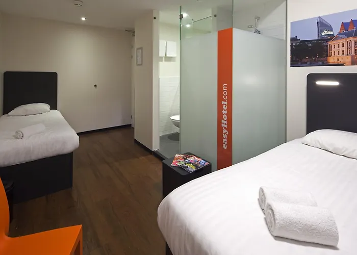 Easyhotel Centre Hotel 2*