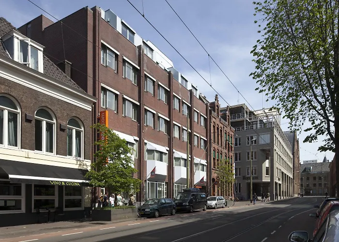 Easyhotel Centre Hotel 2*