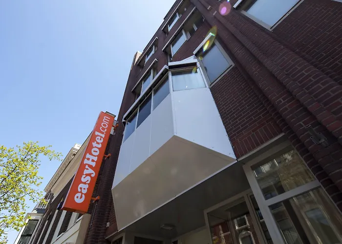 Easyhotel Centre Hotel