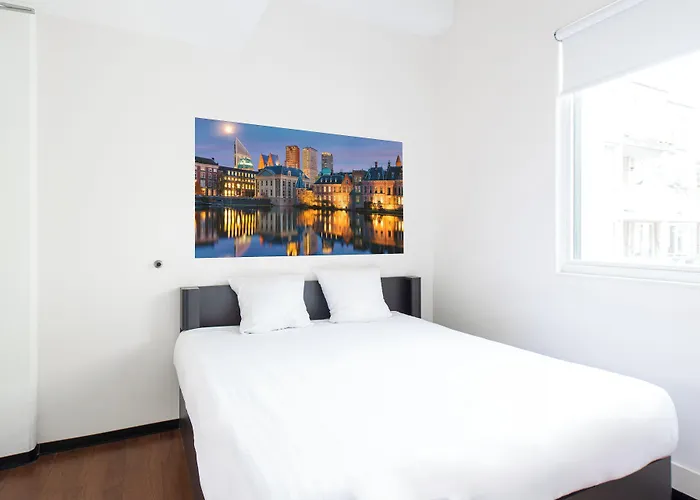 Szálloda Easyhotel Centre 2*