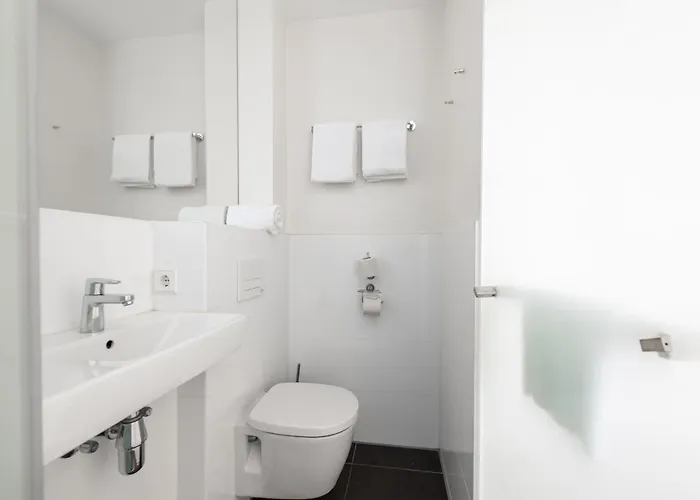 Easyhotel Centre Hotel 2*