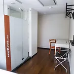 Easyhotel Centre 2*