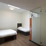 Easyhotel Centre Hotel 2*