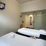 Easyhotel Centre