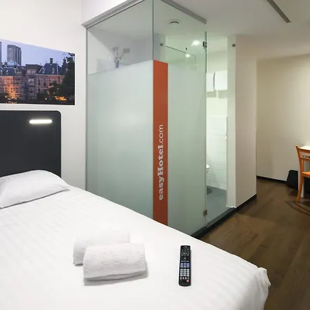 Easyhotel Centre
